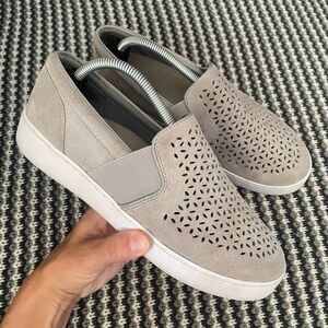 Vionic Kani slip on grey sneaker women’s shoe size 7.5